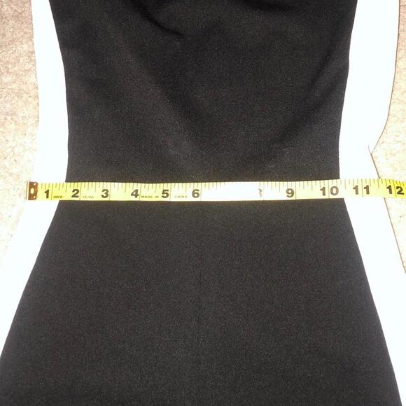 Misguided black and white hourglass jumpsuit - Picture 3 of 7